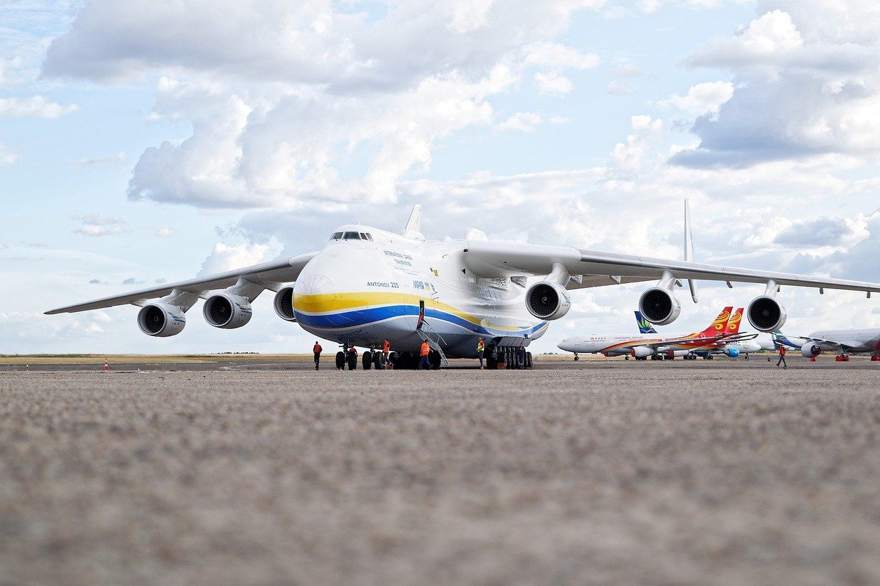 Ilustrasi pesawat Antonov - Pesawat kargo terbesar di dunia