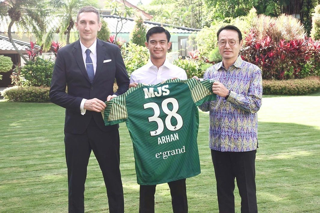 Jersey Pratama Arhan Bersama Tokyo Verdy di J2 League Jepang 2022. /Instagram/@pratamaarhan8