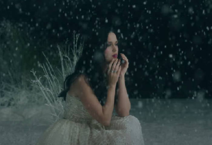 Download Lagu Unconditionally - Katy Perry MP3 MP4