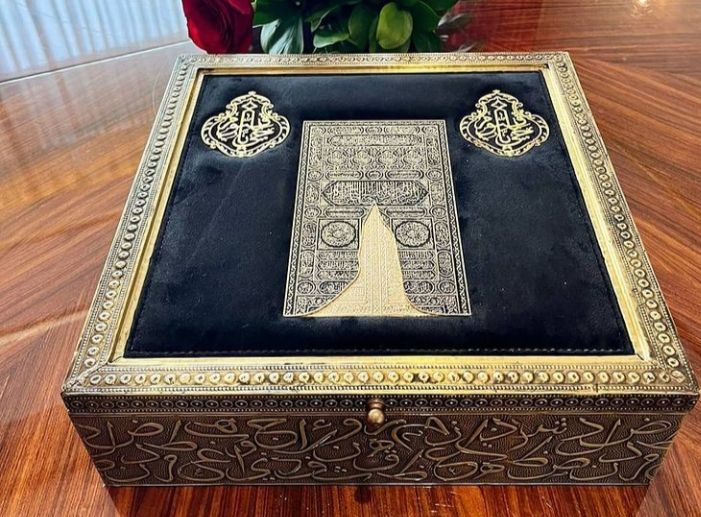 Miniatur kunci Kabah dari Putra Mahkota Kerajaan Arab Saudi Pangeran Mohammed Bin Salman Al Saud