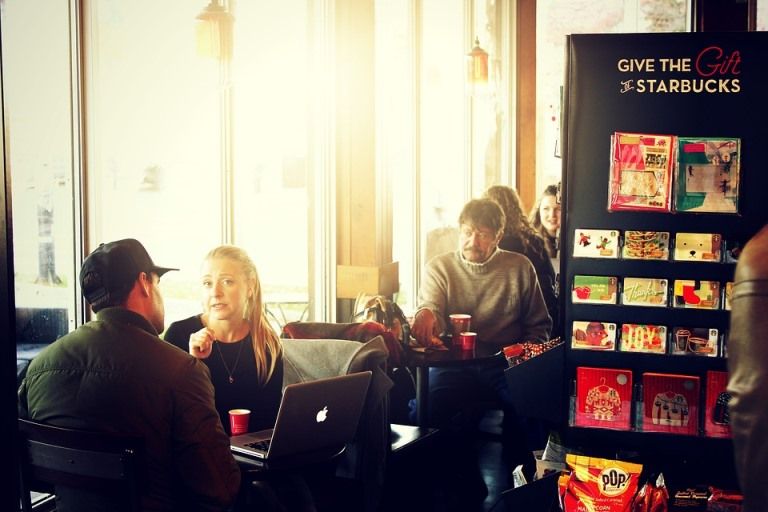 Ternyata Selama Ini Starbucks Itu Bukan Coffee Shop?! Lalu Apa?. / Pixabay / StockSnap