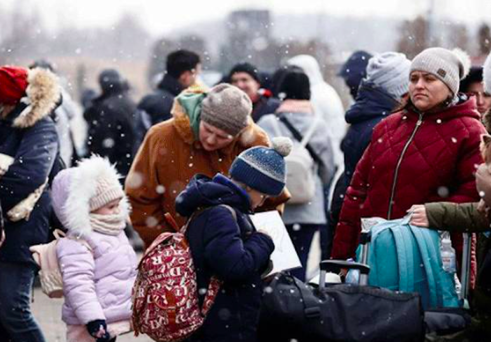 Pengungsi Ukraina Menderita Kedinginan dan Pasukan Rusia Terjebak di Salju dengan Suhu Minus 20 Derajat Celcius