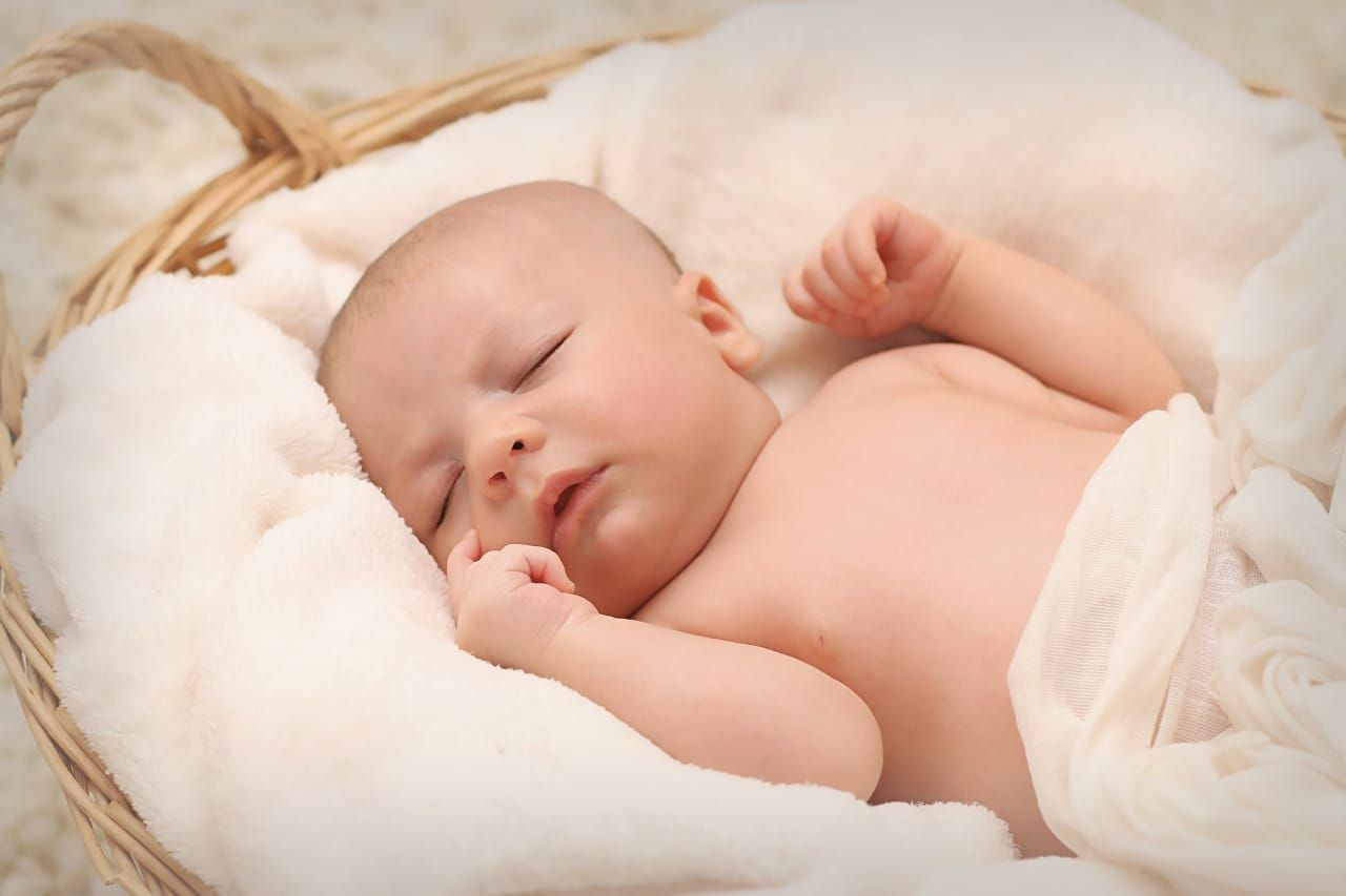 Nama bayi yang lahir di bulan agustus menurut islam