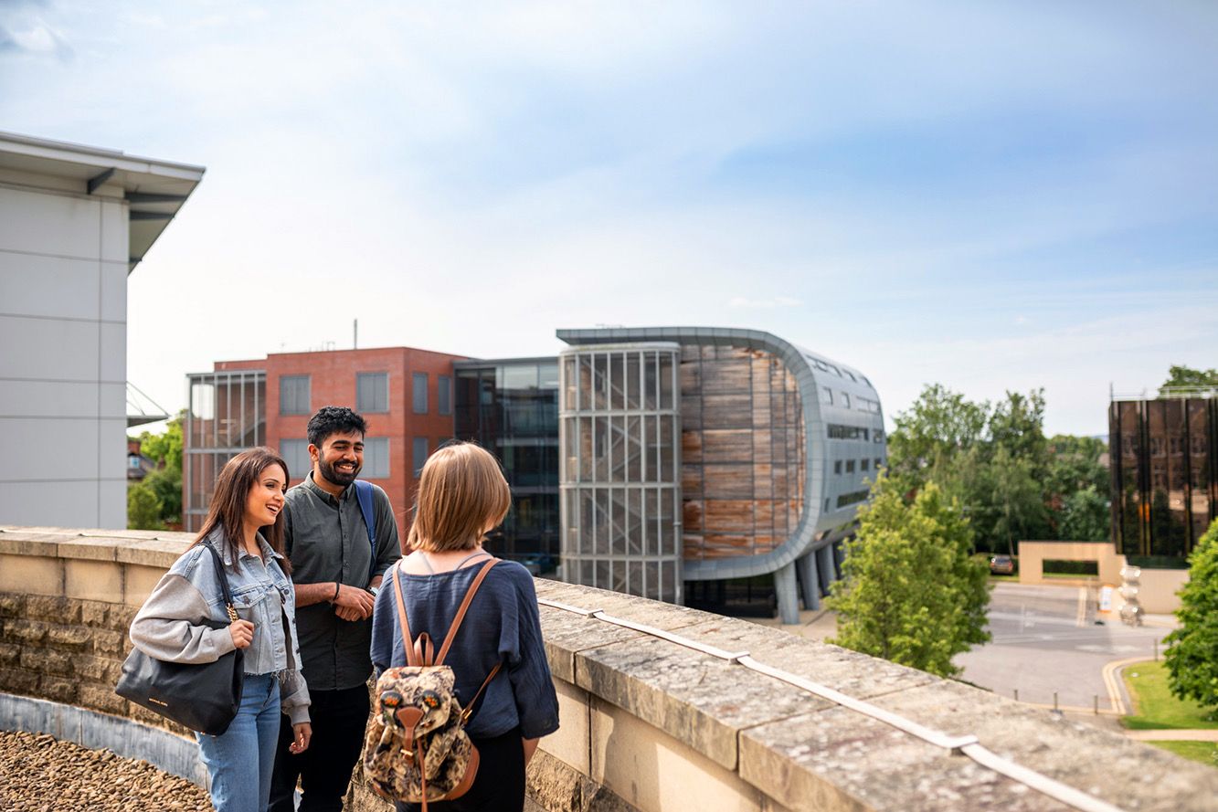 Leeds University Business School Tawarkan Beasiswa Program Master