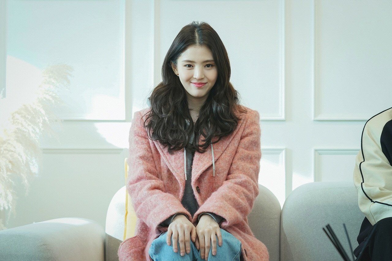 Han So Hee Menjadi Teman Park Hyung Sik yang Tidak Bisa Tidak Mencintainya dalam Drama Baru “Soundtrack 1”