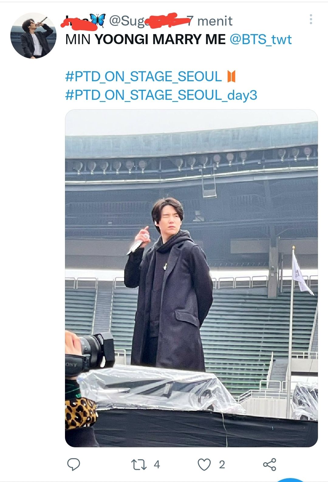 Suga BTS pada checksound Konser BTS 2022 Permission to Dance On Stage Seoul D3./Twitter/@Sugaxxx