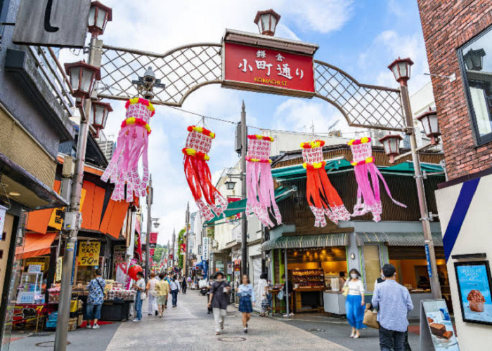 Destinasi wisata pinggir laut Tokyo, Jepang di daerah Kamakura-Enoshima