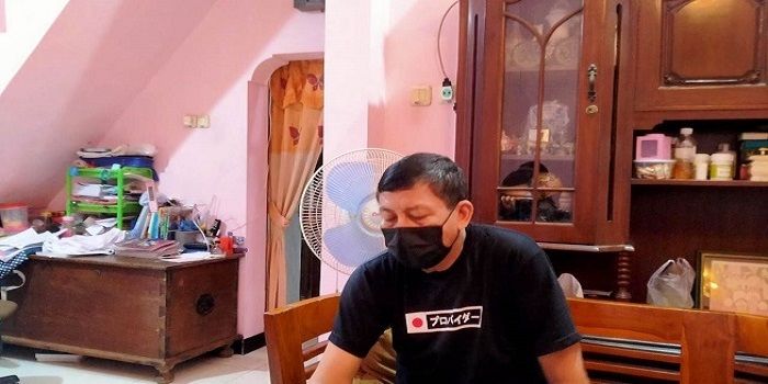Joko Priyanto pemilik rumah viral satu meter. (Foto: Dok. Istimewa/Dicky)