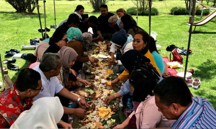 Menjelang Ramadhan Berikut Makna Tradisi Munggahan Bagi Masyarakat Sunda