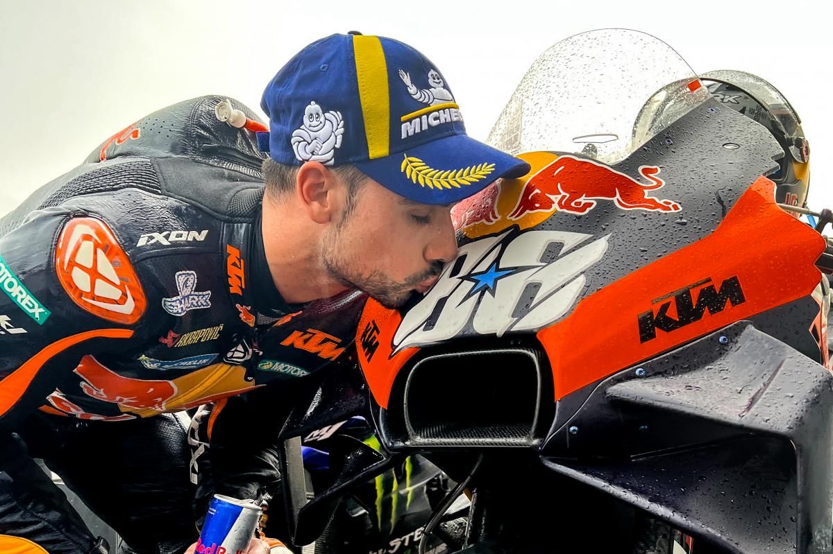 Pembalap Red Bull KTM, Miguel Oliveira tampil sebagai yang tercepat di MotoGP Mandalika 2022
