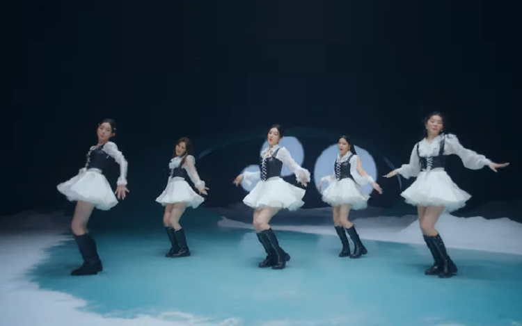 Red Velvet comeback dengan lagu 'Feel My Rythm'