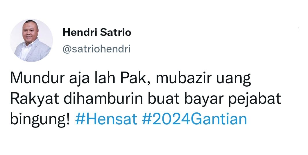 Cuitan pengamat politik Hendri Satrio yang mengomentari sikap Mendag bingung karena stok minyak goreng melimpah.