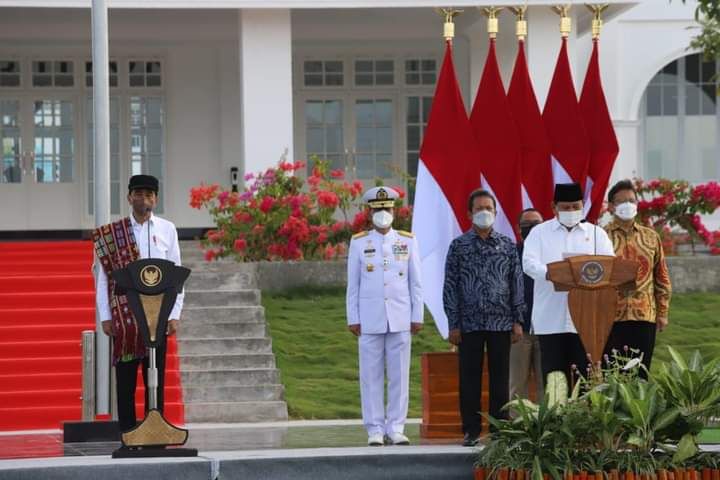 Presiden Jokowi Saat Meresmikan Politeknik Ben Mboi 