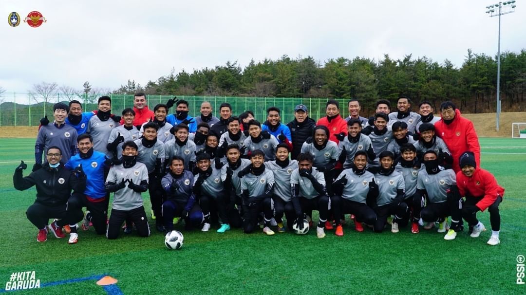 Jam 1 siang di korea jam berapa di indonesia