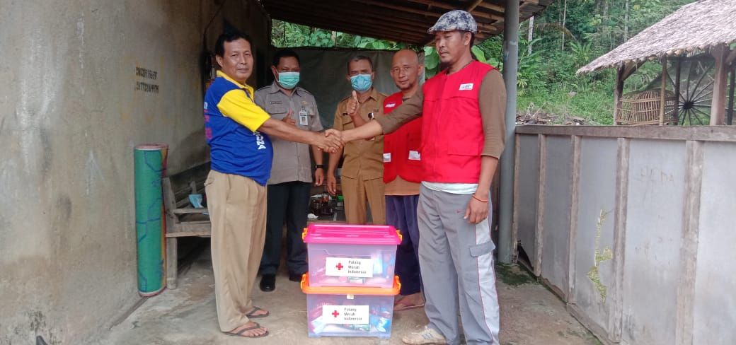 BPBD dan PMI Kabupaten Banjarnegara kirim bantuan darurat logistik