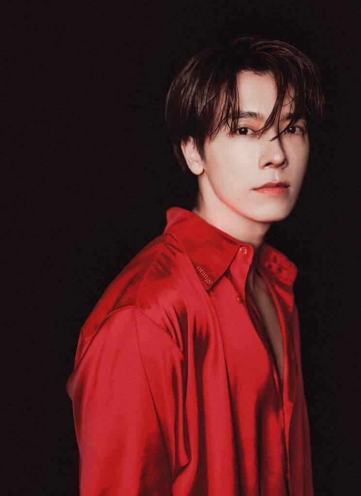 Lee Donghae Super Junior Memenangkan Polling 'Visual King Of KPOP' Kalahkan  Jin BTS