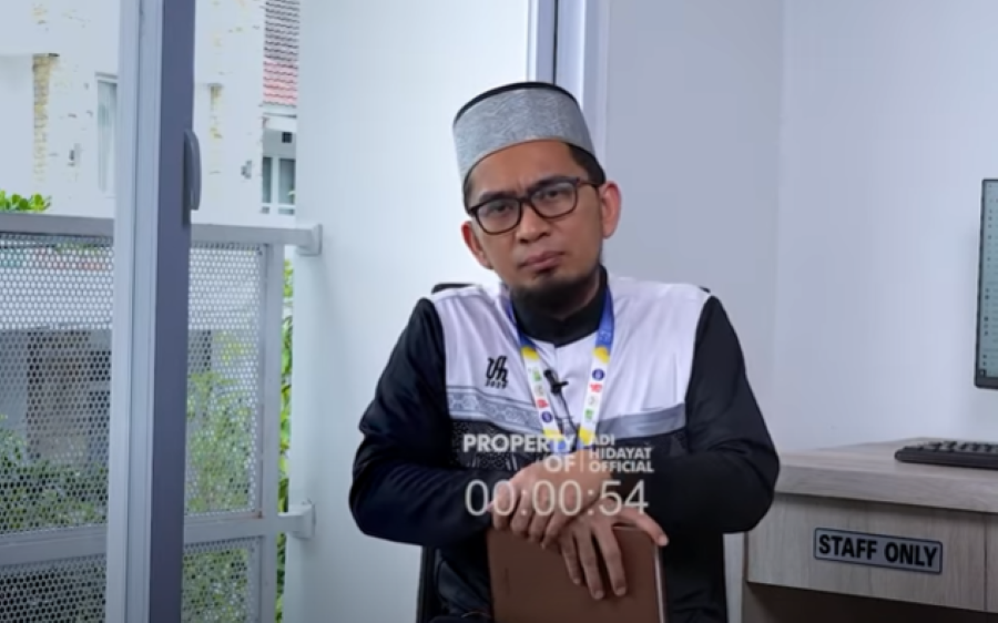 3 Syarat Wanita Sholat Tarawih Di Masjid Kata Ustadz Adi Hidayat