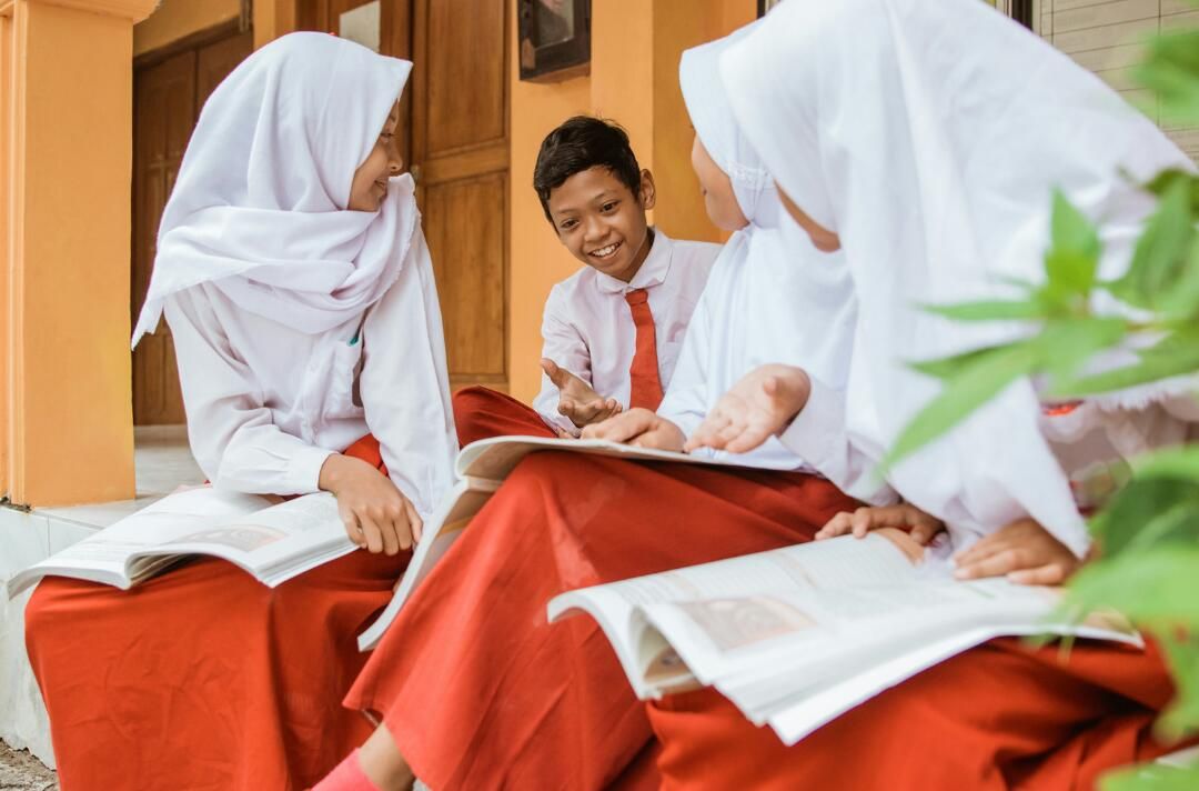 Contoh soal ujian sekolah bahasa indonesia kelas 9