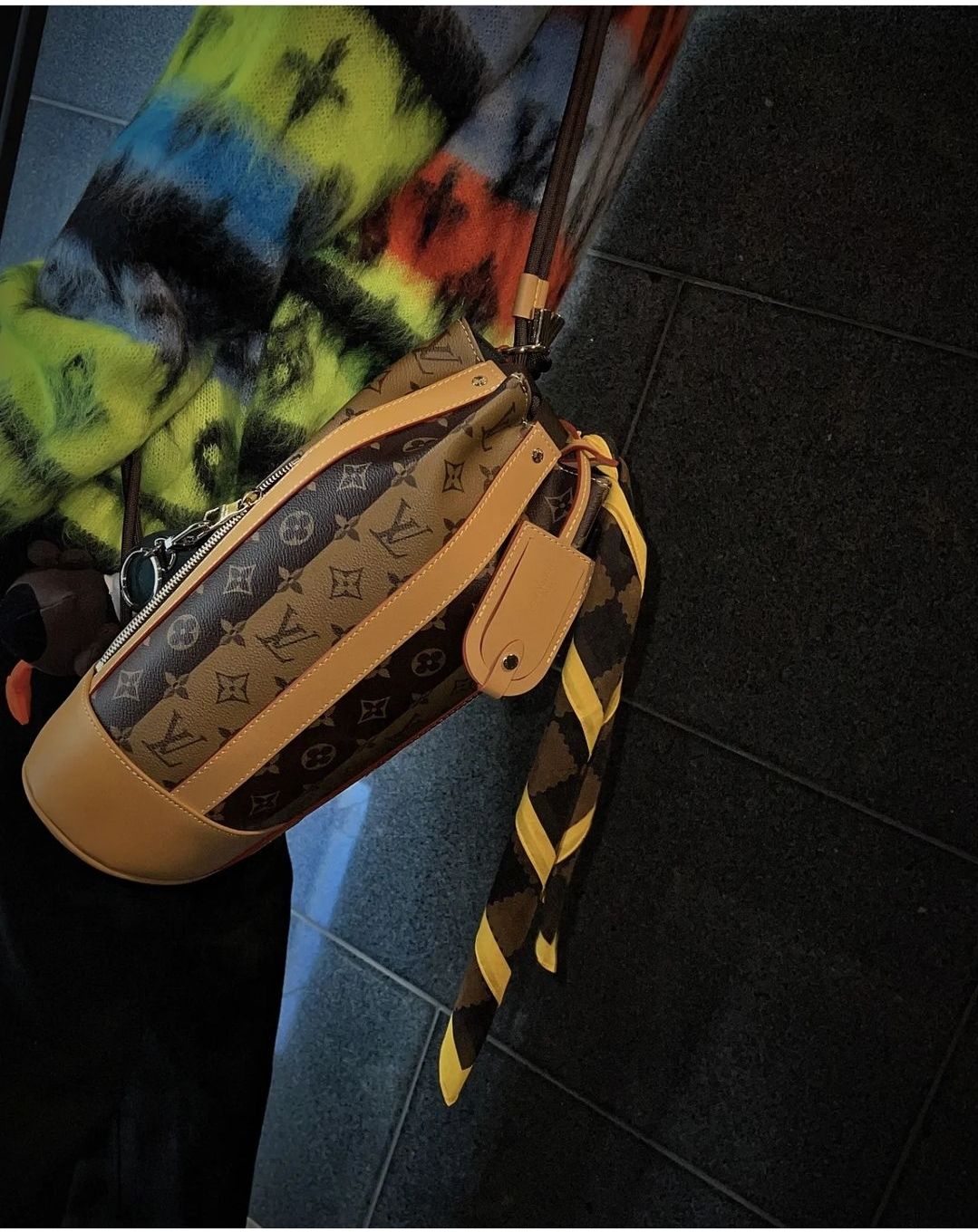 Tas yang digunakan J-Hope BTS saat bertolak keLas Vegas, Nevada, Amerika Serikat./Instagram/@uarmyhope