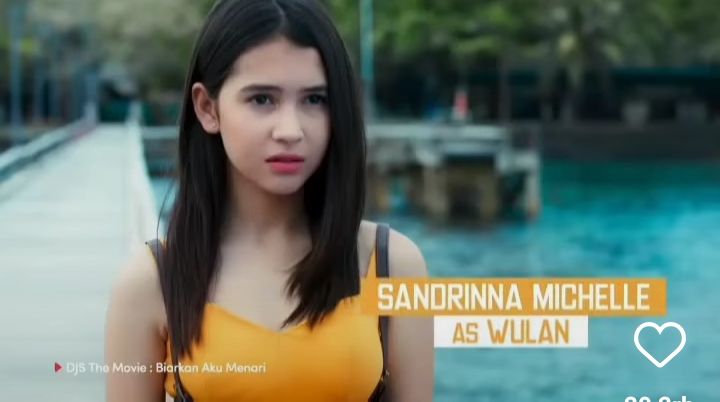 Sandrinna Michelle berperan sebagai Wulan di DJS The Movie Biarkan Aku Menari.
