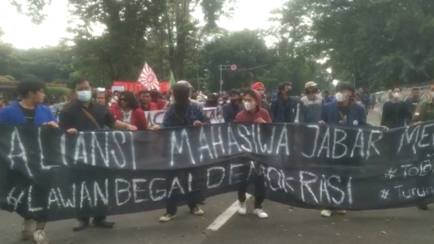 Tidak Hanya Di DPR, Aksi Demo Mahasiswa 11 April 2022 Di Bandung, Simak ...