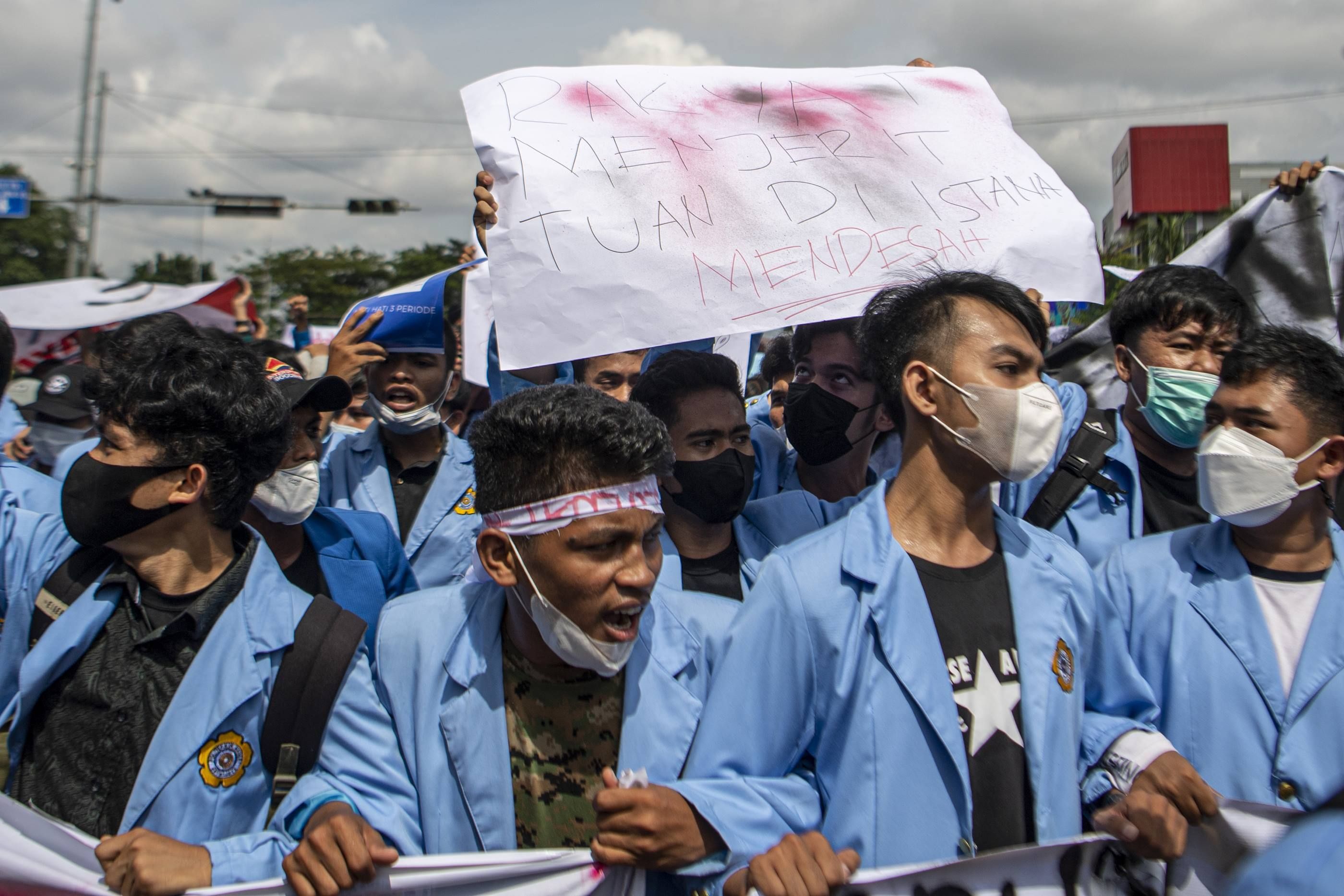 Ada Mahasiswa Dibanting Ini Update Aksi Demo Mahasiswa 11 April 2022 Tentang Apa Dan Tuntutan