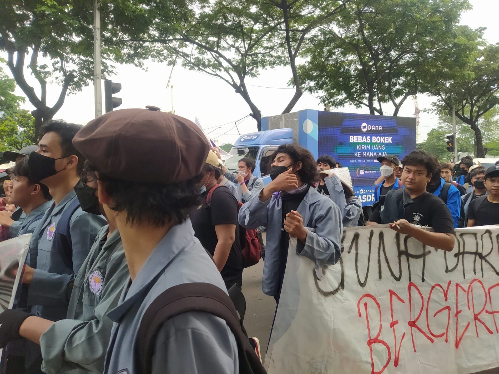 Update Demo 11 April 2022: Mahasiswa Mulai Bergerak, Ini Tuntutan Utama ...