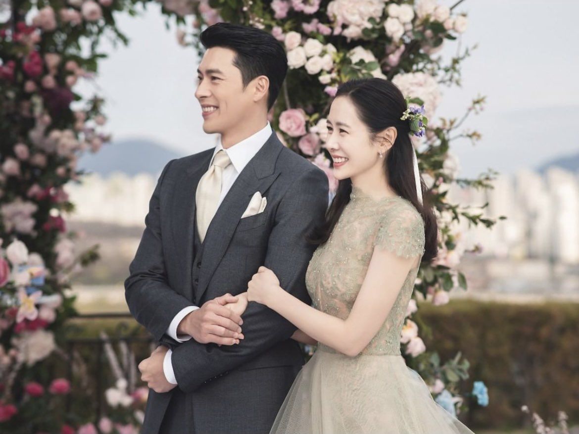 Foto pernikahan pasangan Hyun Bin dan Son Ye Jin 