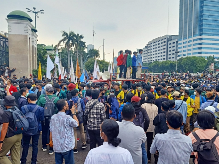 Ini Pernyataan Kapolda Soal Alasan Tembakkan Gas Mata Ke Pendemo 11 ...