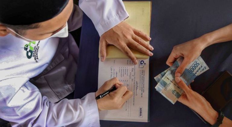 Foto ilustrasi membayar fidyah untuk mengganti puasa Ramadhan 2022 bagi muslim yang memenuhi udzur syar'i 
