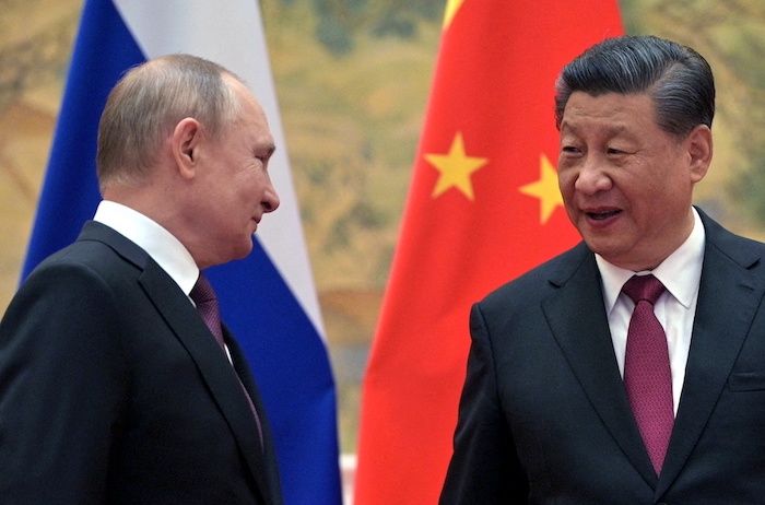 Presiden Rusia Vladimir Putin dan Presiden China Xi Jinping