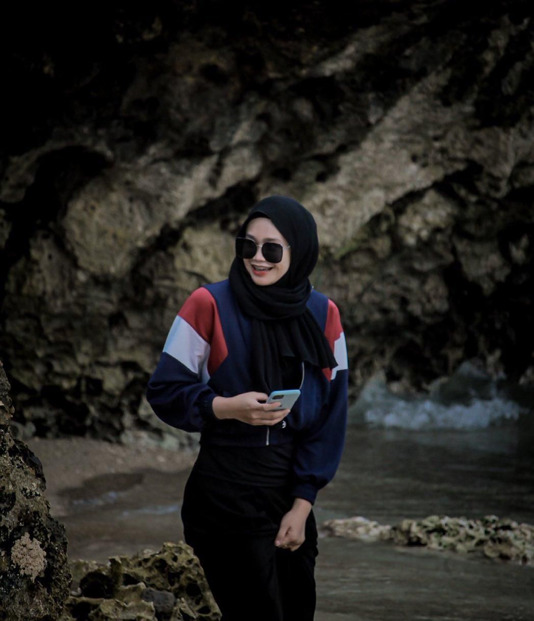 Cek 5 Potret Gaya Hijab Wilda Siti Nurfadhilah Pemain Timnas Voli Putri SEA Games 2022, Doni Tak Salah Pilih!/Instagram @wildanurfadhilahh