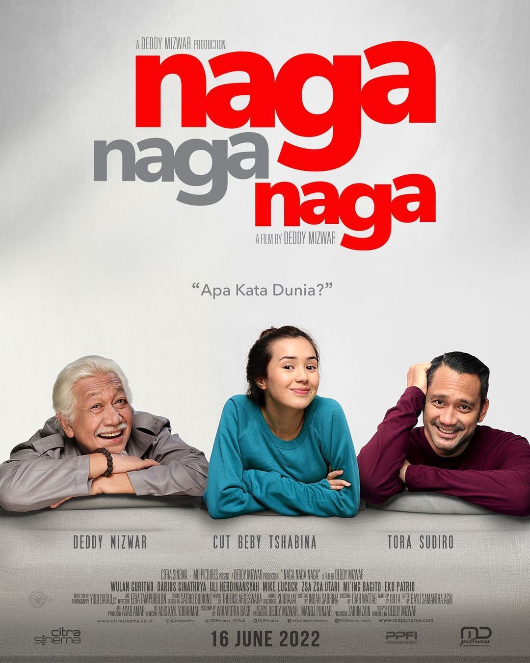 Poster film Naga Naga Naga yang akan segera rilis di bioskop yang mengisahkan masalah pendidikan keluarga Naga.