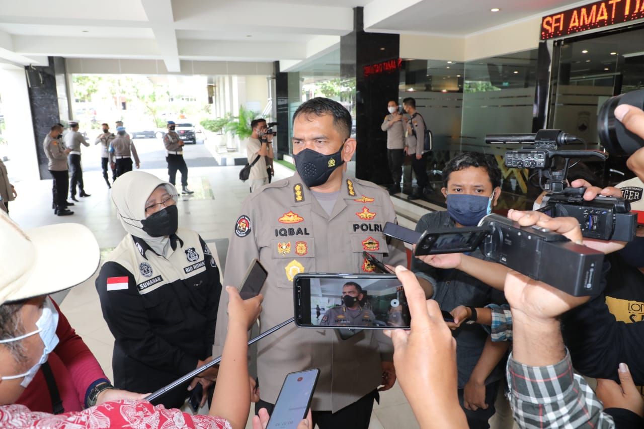 Kabid Humas Polda Jawa Tengah, Kombes Iqbal Alqudusy saat menyampaikan keterangan pers kepada sejumlah awak media