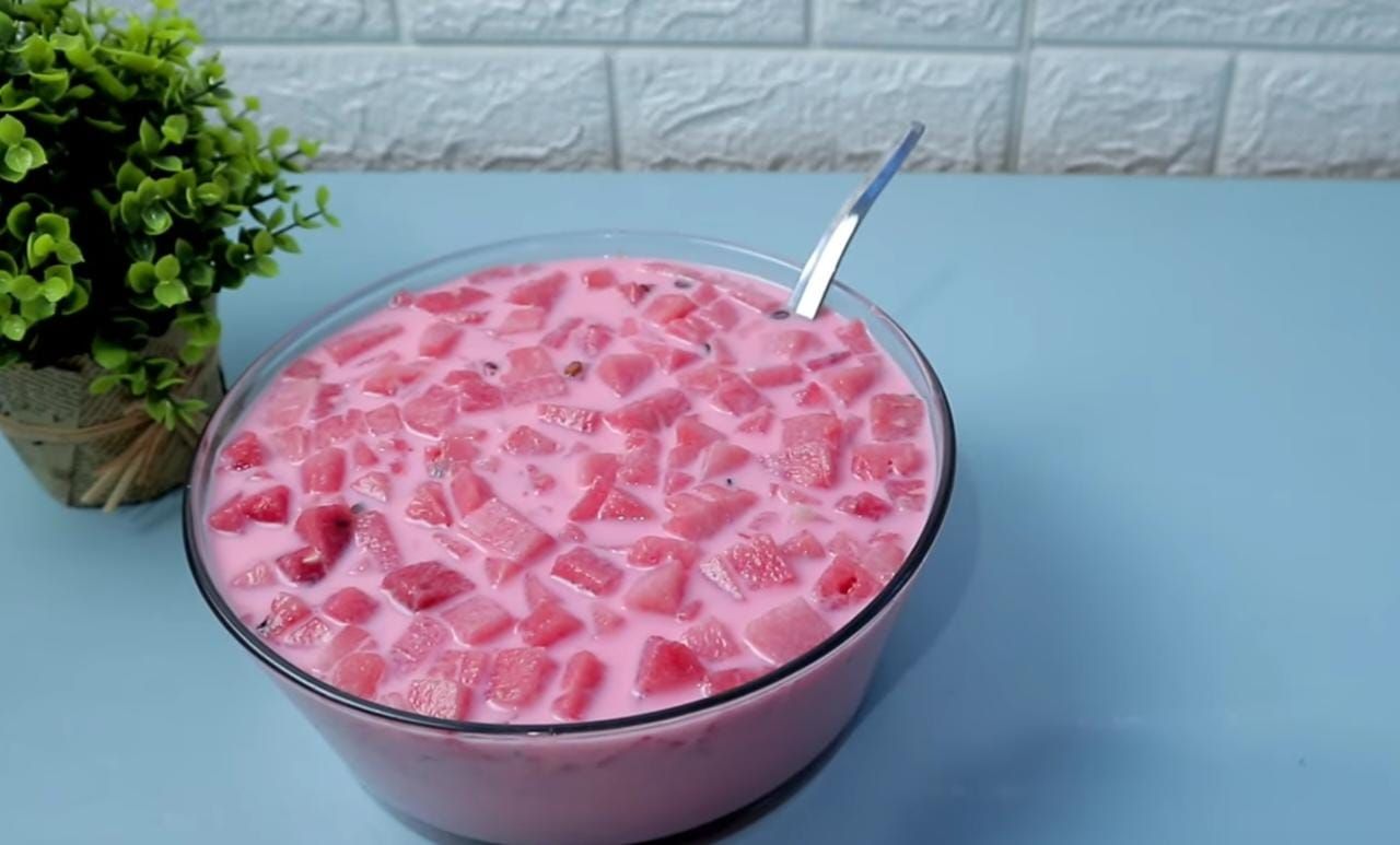 Intip Resep Es Susu Semangka Segar, Cuma 3 Bahan Bisa Jadi Takjil Buka Puasa Ramadan
