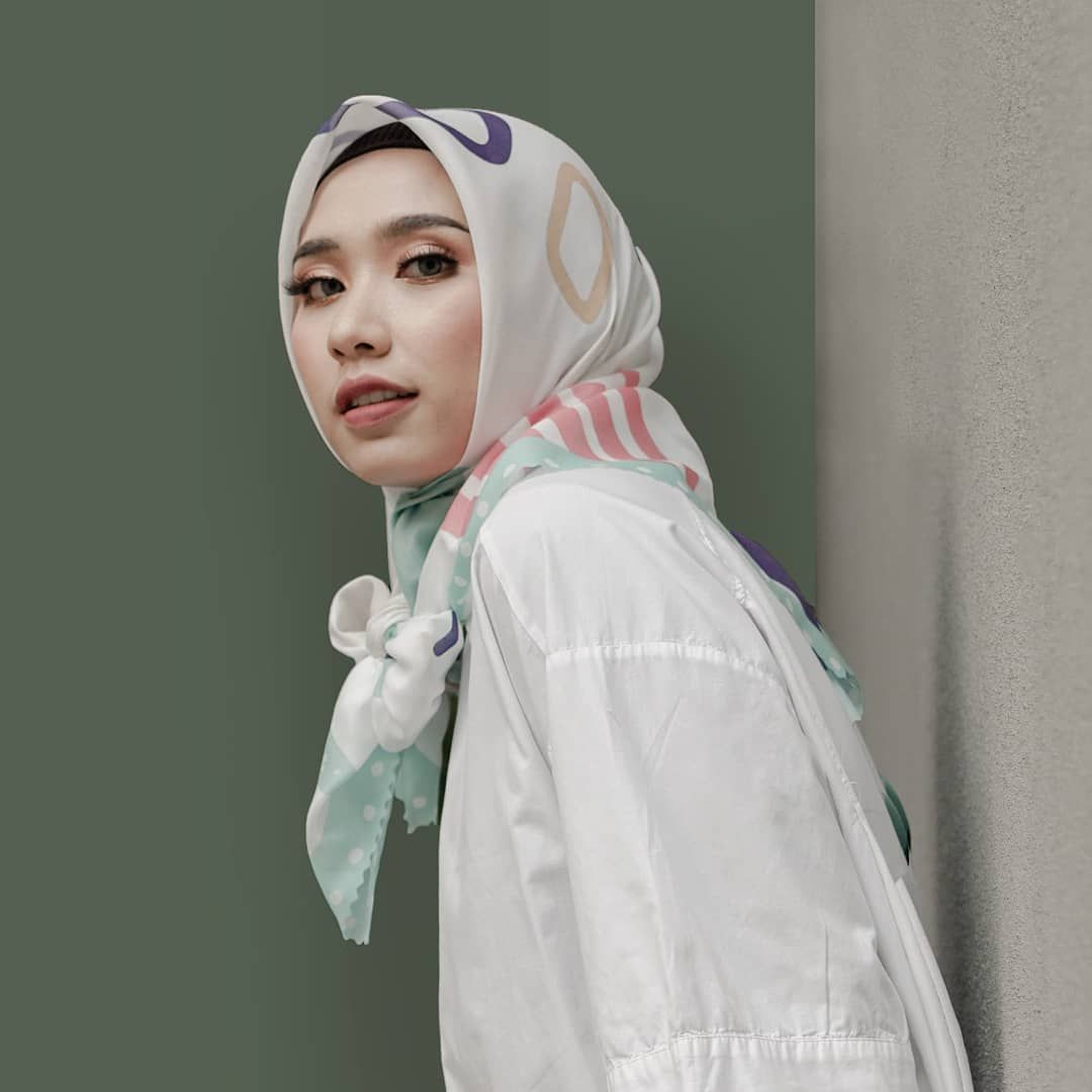 Potret Yolla Yuliana, Atlet Voli Cantik Jakarta Pertamina Fastron di Proliga 2023/Instagram @voila.scarf