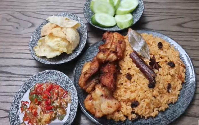 Praktis Pakai Rice Cooker! Resep Nasi Kebuli Ayam yang Enak dan Mudah Dibuat