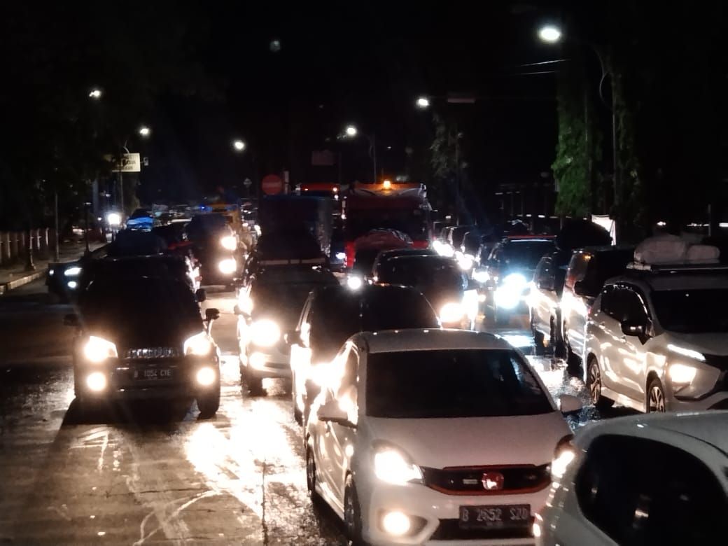 Tol Tangerang Merak Disekat Dialihkan Dari Tol Serang Barat Kemacetan