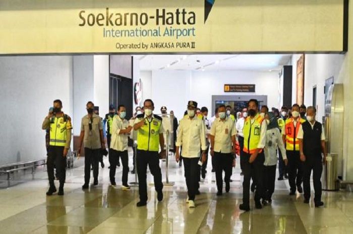 Menhub Budi Karya Sumadi saat meninjau Bandara Soekarno Hatta/