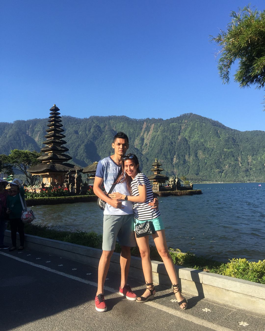 Jelang SEA Games 2021, Intip 6 Potret Mesra Sigit Ardian Atlet Timnas Voli Putra dengan Istri Tercinta