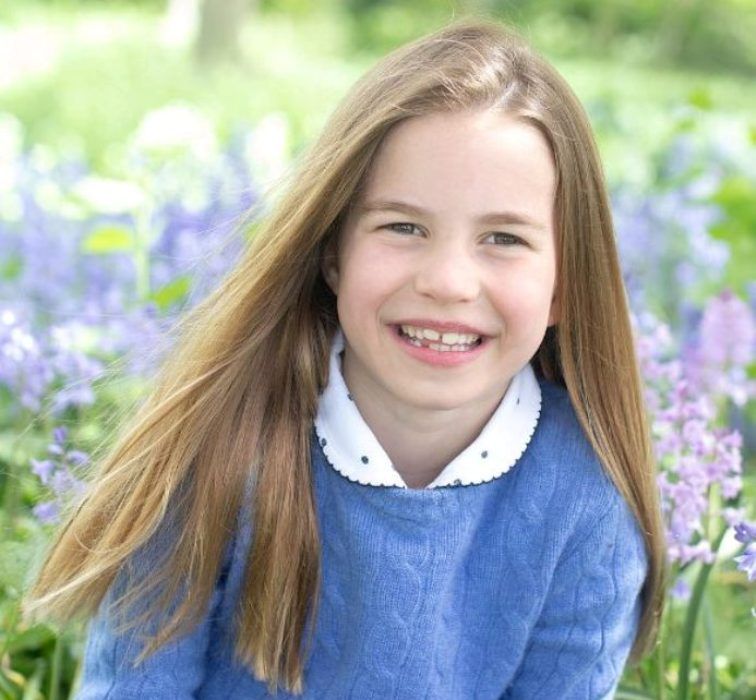 Putri Charlotte Genap Berusia 7 Tahun, Istana Rilis Foto Terbaru Putri Pangeran Wiliam dan Kate Middleton//Olah foto Twitter KP DailyMail