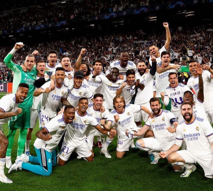 Bersukacita pungawa Real Madrid usai memastikan diri ke partai final Liga Champion 