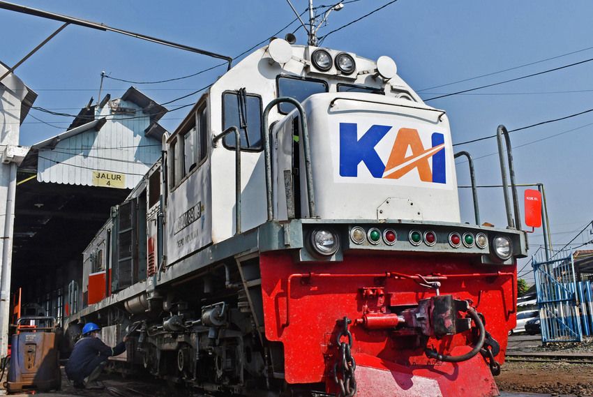 PT Kereta Api Indonesia (KAI) menyiapkan kereta api tambahan untuk mudik atau balik paska lebaran tahun 2022.