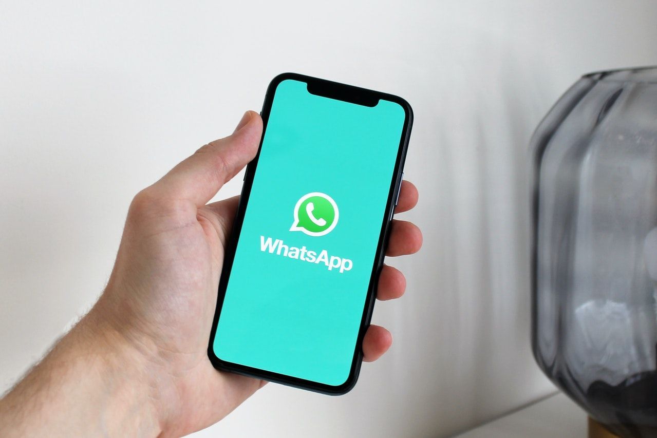 SocialSpy WhatsApp merupakan aplikasi scam atau penipuan. 