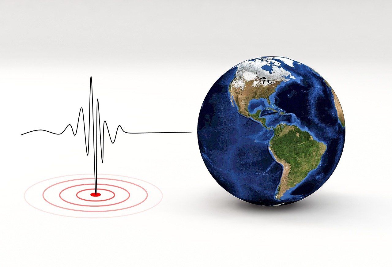 Ilustrasi gempa bumi/Baru Saja Terjadi! Gempa Terkini Hari Ini, Mag. 5.2 Guncang Jawa Timur  Madura Sumenep menurut BMKG