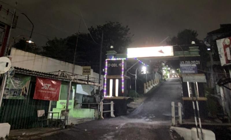 Pantauan Portal Pekalongan di lokasi kejadian, hingga pukul 23.30 WIB lokasi Pasar Manyaran Semarang yang terbakar sudah sepi.