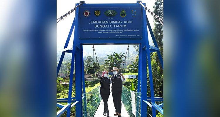 Gubernur Jawa Barat Ridwan Kamil akan Membangun Jembatan Gantung sampai ke Pelosok Desa di Jawa Barat
