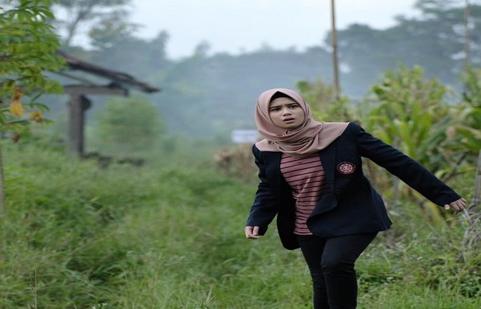 Pengakuan Tissa Biani bertemu dengan tokoh Nur asli yang ia perankan di film viral KKN di Desa Penari lewat pengakuan dengan Dul Jaelani.