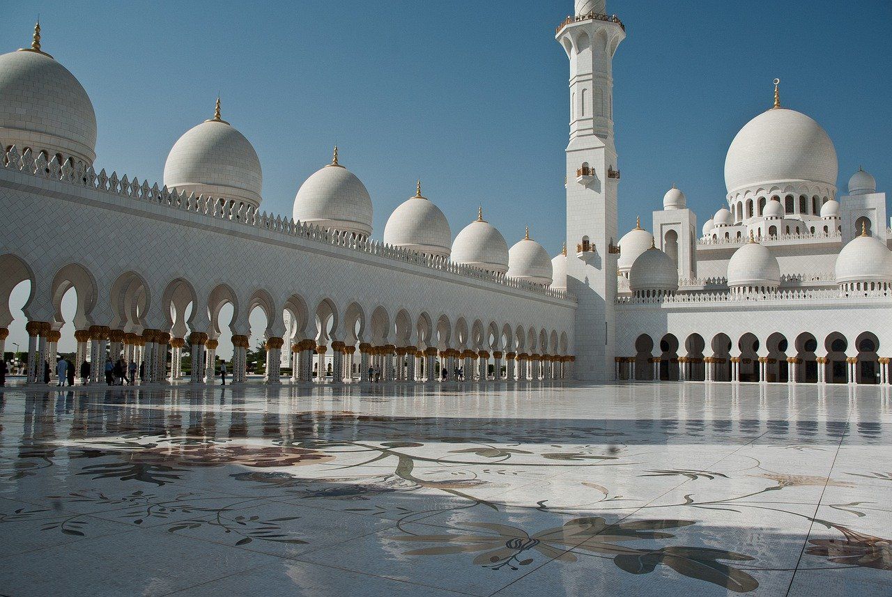 Ilustrasi masjid, berikut contoh materi khutbah Jumat tentang shalat berjamaah.