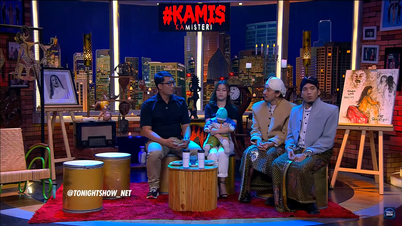 Berikut ini gambaran Om Hao seorang ilustrator hal mistis yang menggambar wujud asli sosok Badarawuhi KKN di Desa Penari